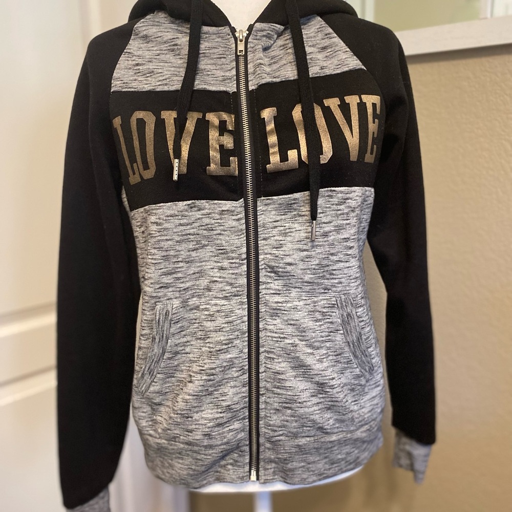 rue21 Zip Up Hoodie Size Medium